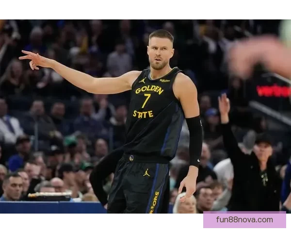 波尔津吉斯罚球时勇士仅剩2人替补席 7人缺阵影响球队表现